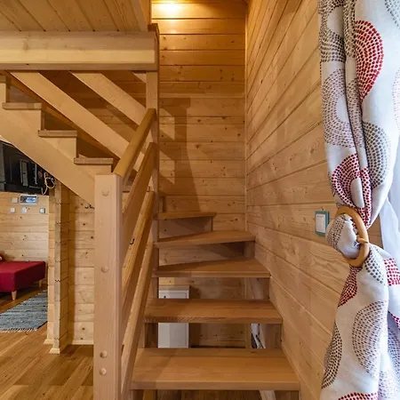 Eko Mamastra 山林小屋 *