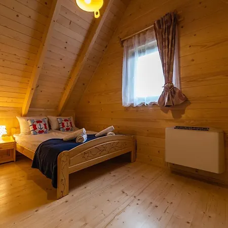 Eko Mamastra Hytte *