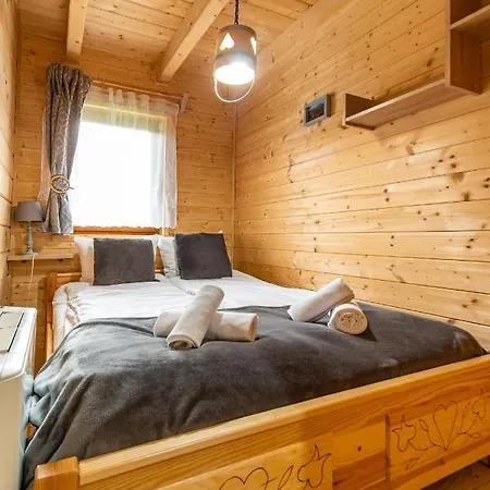 Eko Mamastra * 斯扎法拉瑞